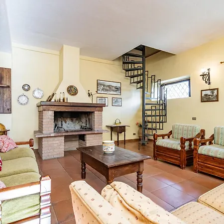 مزرعة للإقامة Il Borghetto تودي