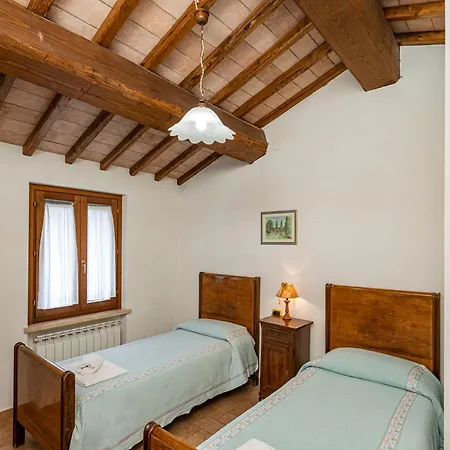 Il Borghetto مزرعة للإقامة تودي